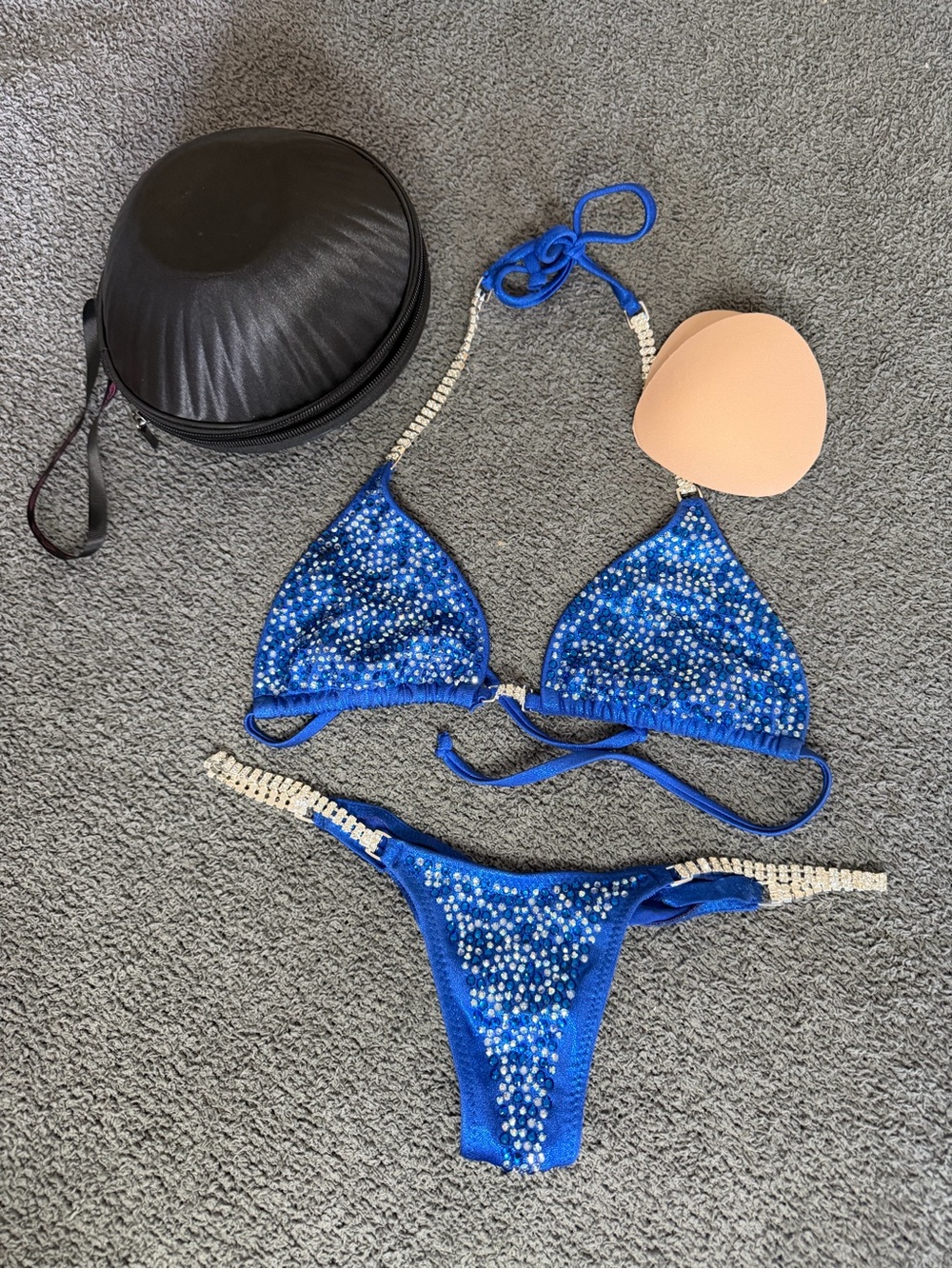 Blue Crystal Embellished bodybuilding Bikini Set with Detachable Padding